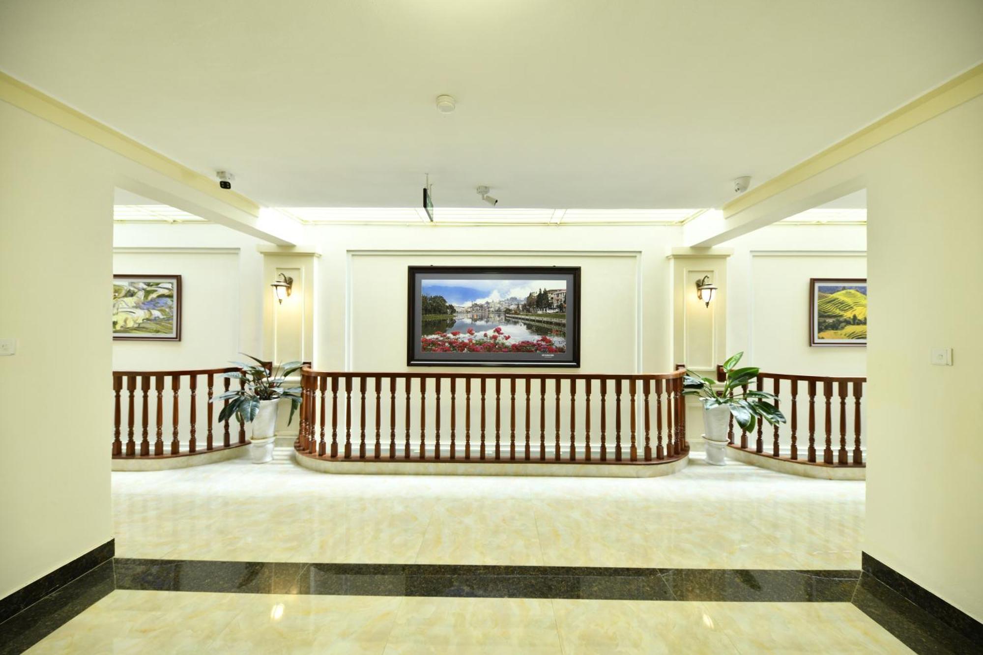 Sapa Symphony Hotel מראה חיצוני תמונה